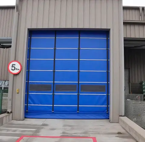 Rüzgar barlı mavi katlanır PVC kapı